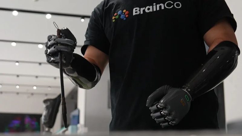 数据中台供应商的价格构成复杂，主要包括以下几个方面：
